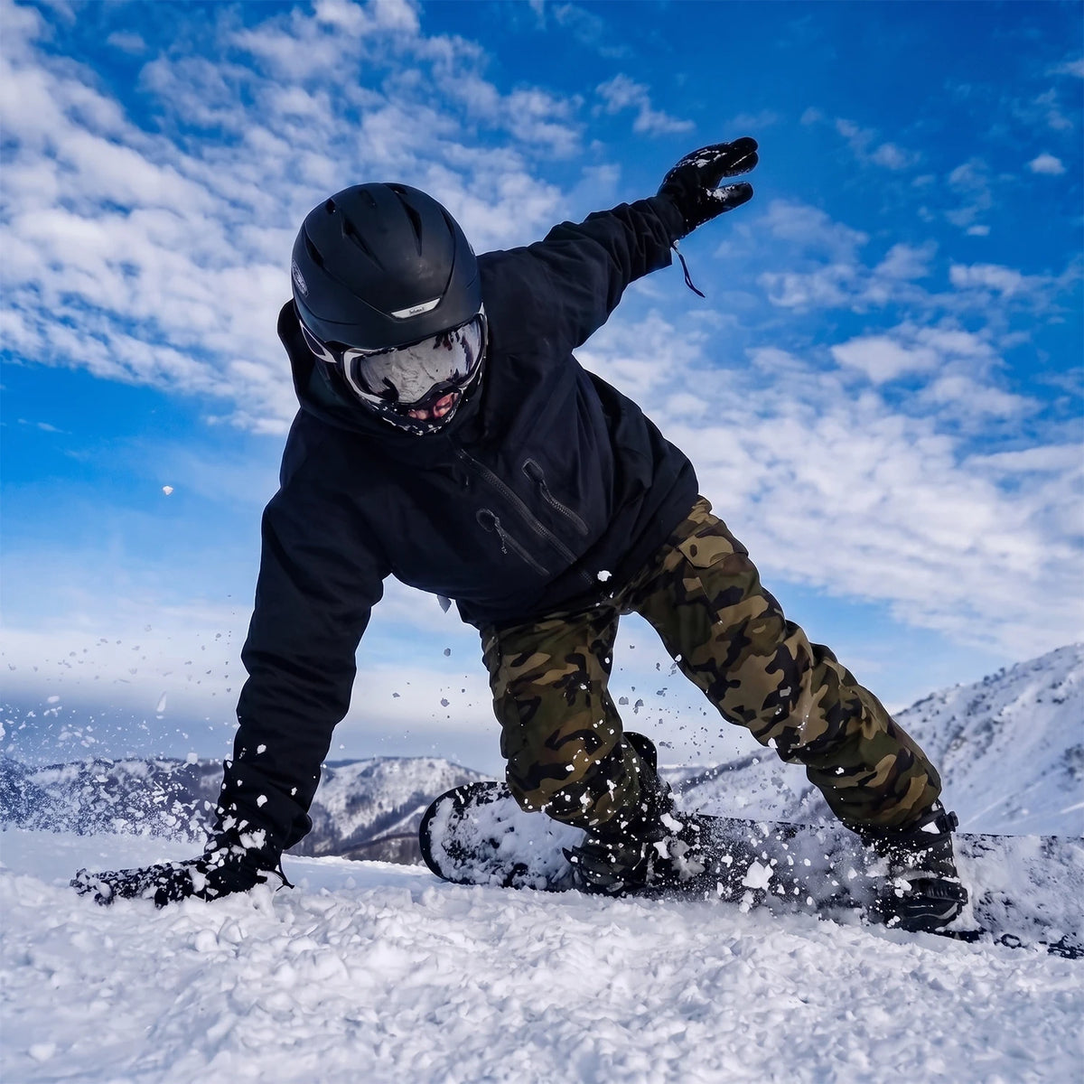 XCMAN Beginner Friendly All Mountain Twin Shape Camber Rocker Snowboard